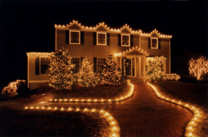 christmas-lights-on-houses-3